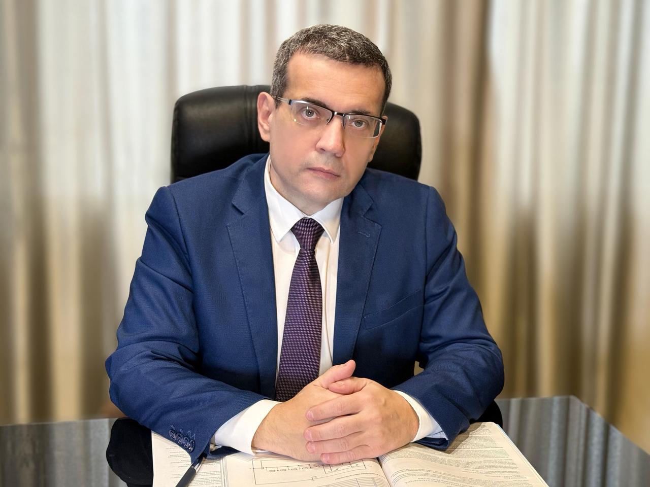 Alexander L. Litvin
